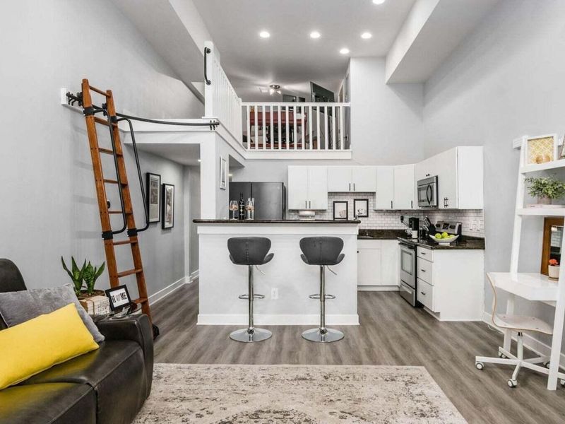 1276 N High Street , Unit 206, Columbus, OH 43201 Photo 2