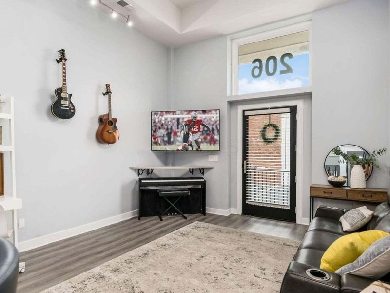 1276 N High Street , Unit 206, Columbus, OH 43201 Photo 4