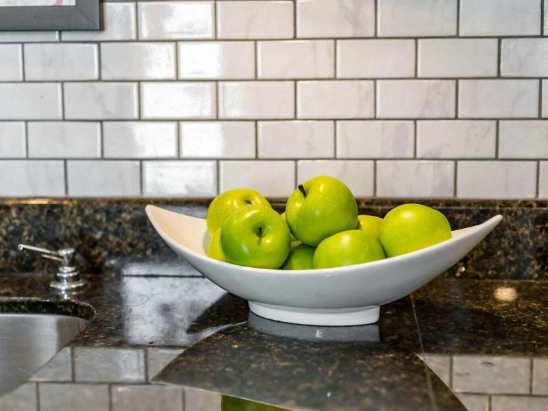 1276 N High Street , Unit 206, Columbus, OH 43201 Photo 7