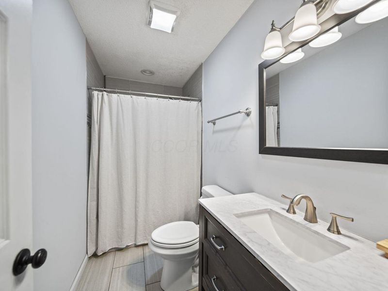 545 N County Line Road , Sunbury, OH 43074 Photo 28