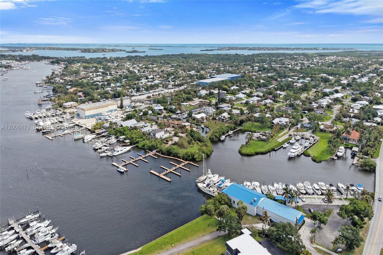 4648 SE Binnacle Way, Stuart, FL 34997 Photo