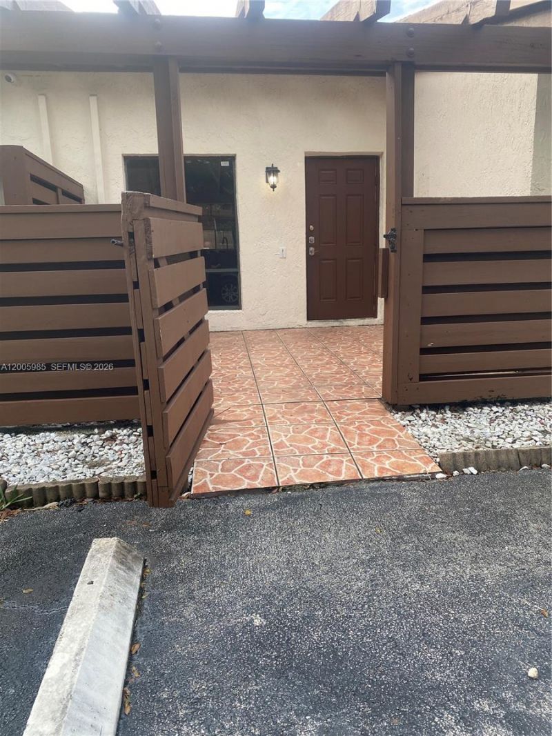 803 SW 119th Way , Davie, FL 33325 Photo