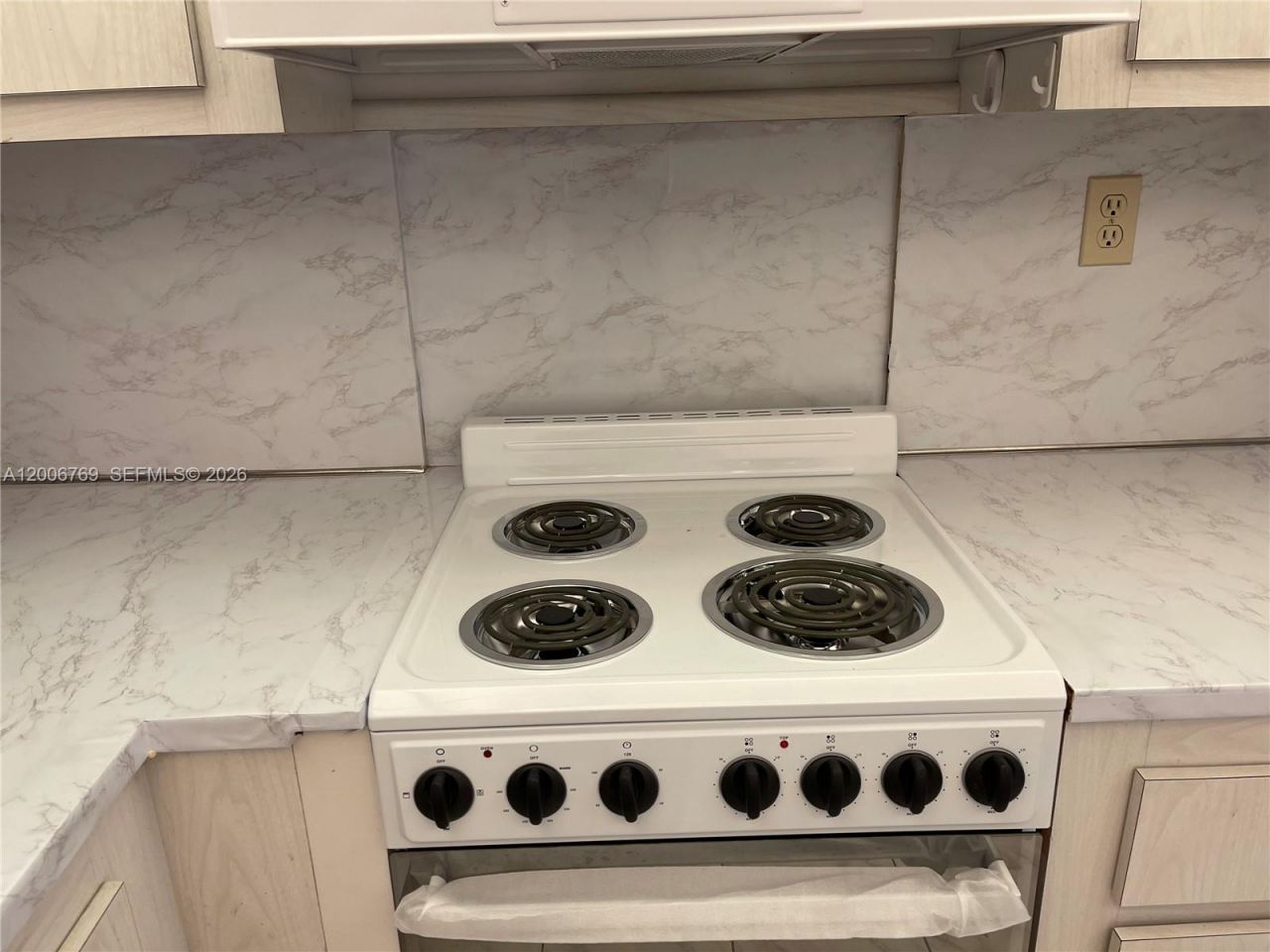 600 Three Islands Blvd, Unit 1102, Hallandale Beach, FL 33009 Photo