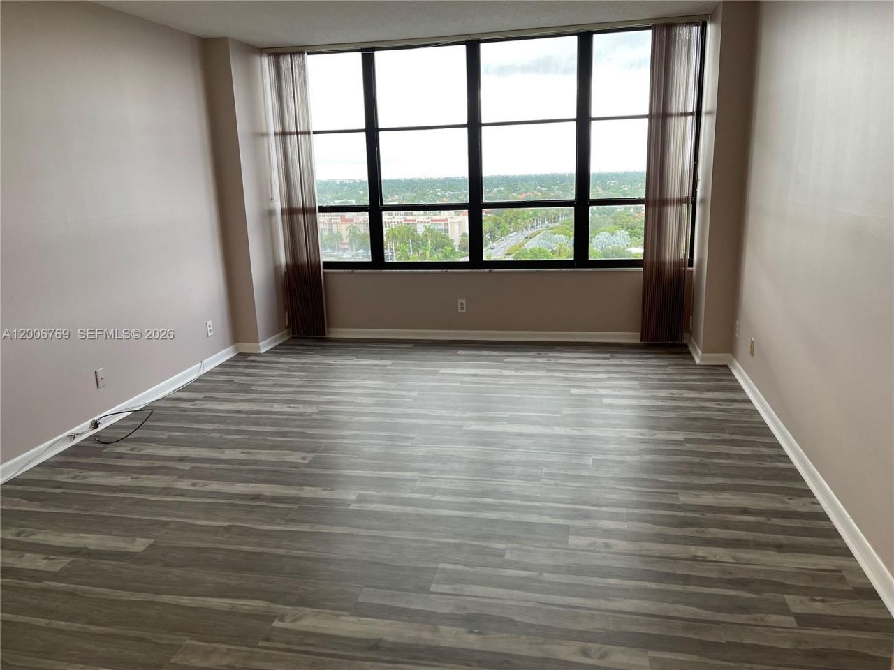 600 Three Islands Blvd, Unit 1102, Hallandale Beach, FL 33009 Photo