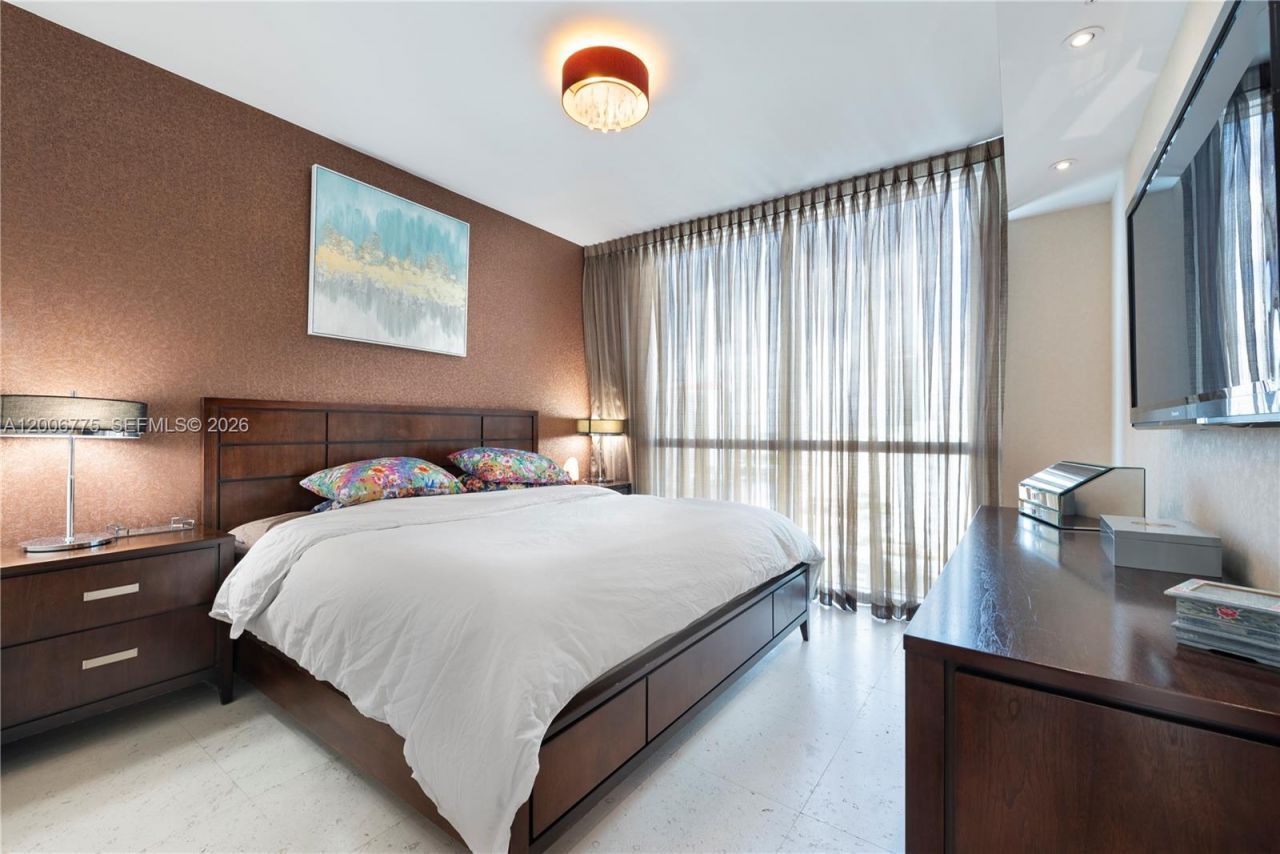 1945 S Ocean Dr, Unit 1812, Hallandale Beach, FL 33009 Photo