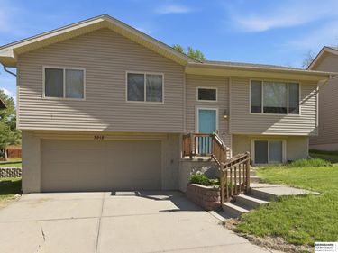 7912 Potter Plaza , Omaha, NE 68122