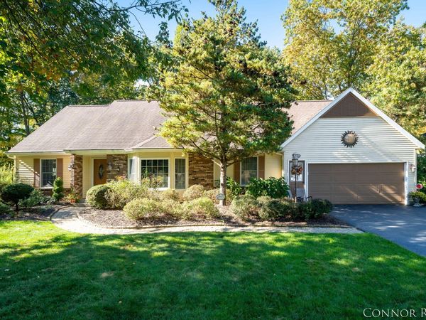 3076 Riverwoods Drive NE, Rockford, MI 49341