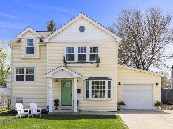 283 HILLSIDE Avenue , Glen Ellyn, IL 60137