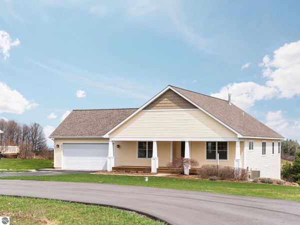 8371 Boca Vista Trail E, Traverse City, MI 49684