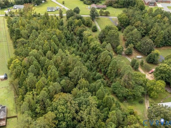 5210 Hopewell Road , New Kent, VA 23124