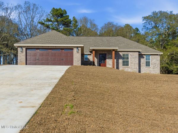 76 Meadow Breeze Road, Sumrall, MS 39482