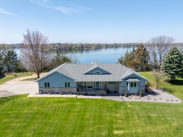 6106 Shamrock Drive , Madison Lake, MN 56063