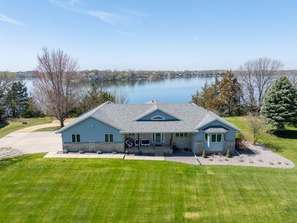 6106 Shamrock Drive , Madison Lake, MN 56063