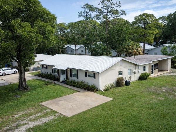 1504 41st Avenue, Vero Beach, FL 32960