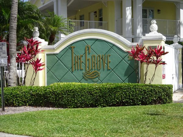 2660 NE 8th Avenue, Unit 208, Wilton Manors, FL 33334