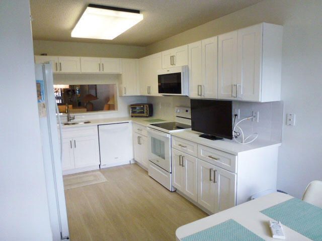 5550 Witney Drive, Unit 308, Delray Beach, FL 33484 Photo