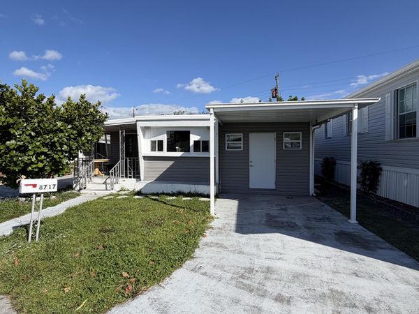 8717 SW 16th Place, Davie, FL 33324