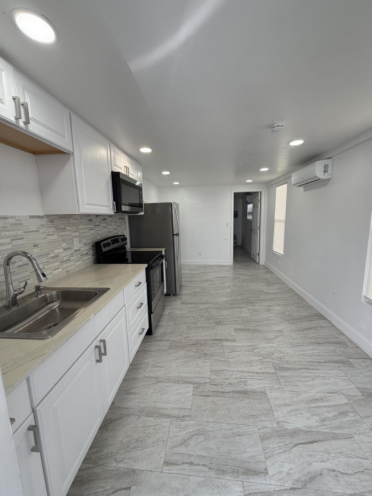 8717 SW 16th Place, Davie, FL 33324 Photo