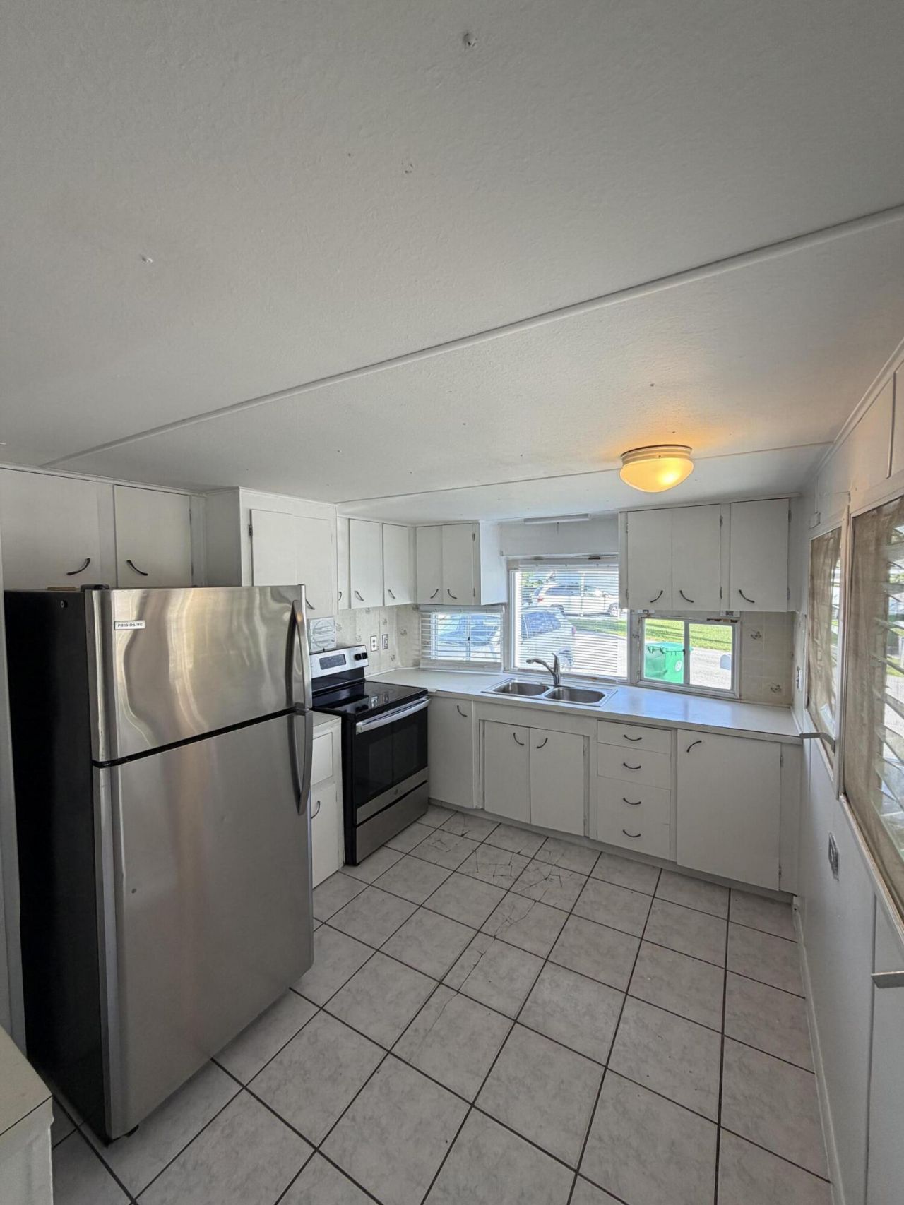 8717 SW 16th Place, Davie, FL 33324 Photo