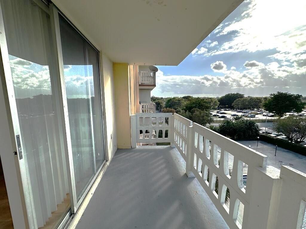 15600 NW 7th Avenue, Unit 516, Miami, FL 33169 Photo