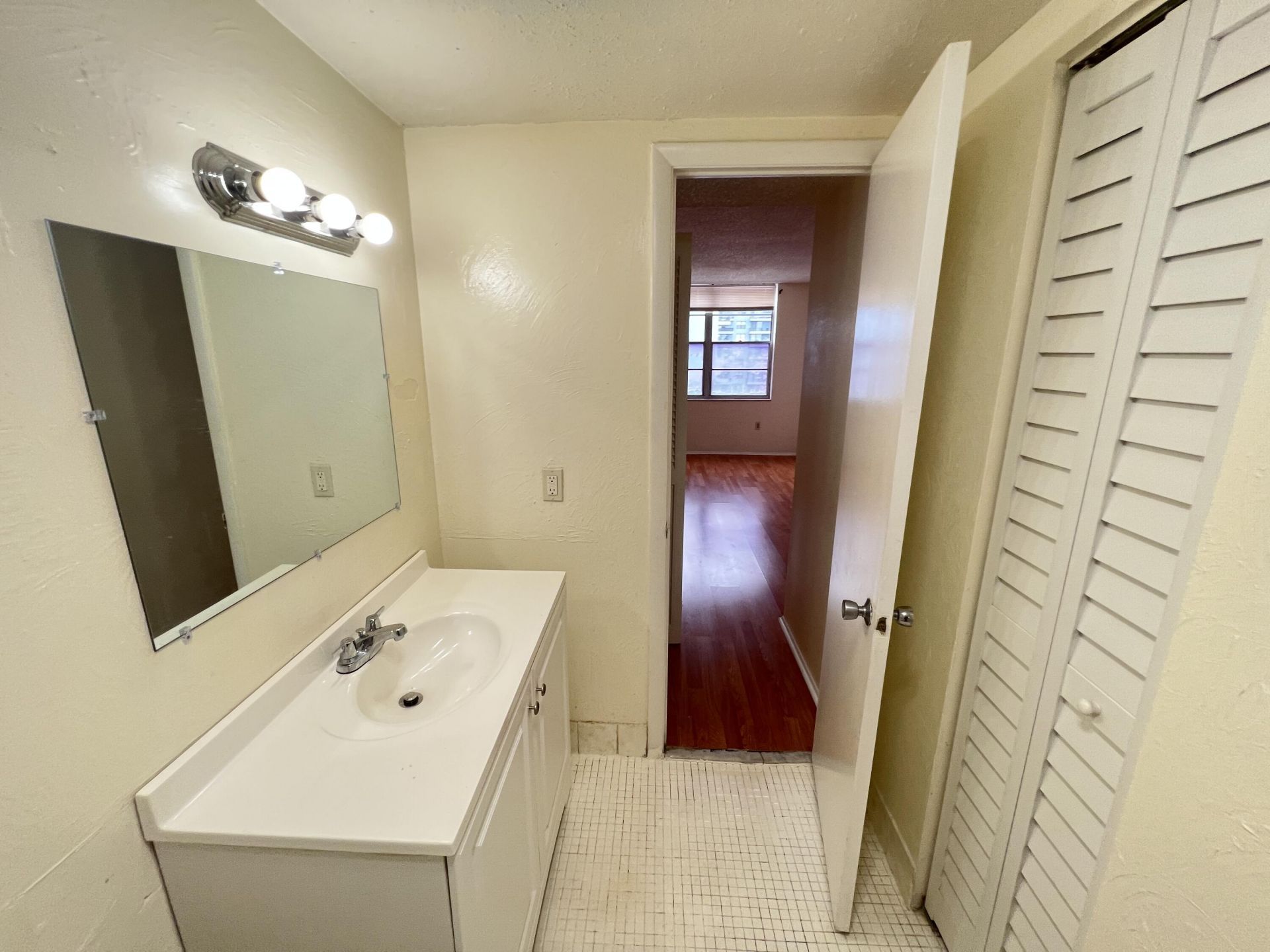 15600 NW 7th Avenue, Unit 516, Miami, FL 33169 Photo