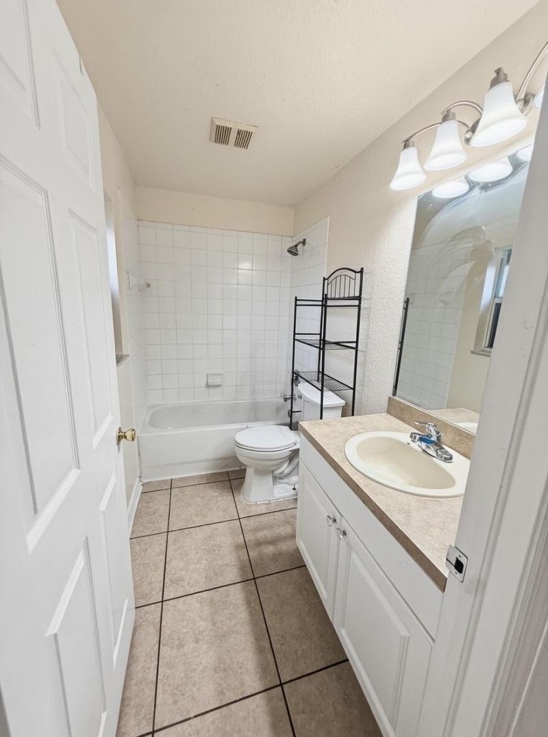 2225 Laura Lane, West Palm Beach, FL 33415 Photo