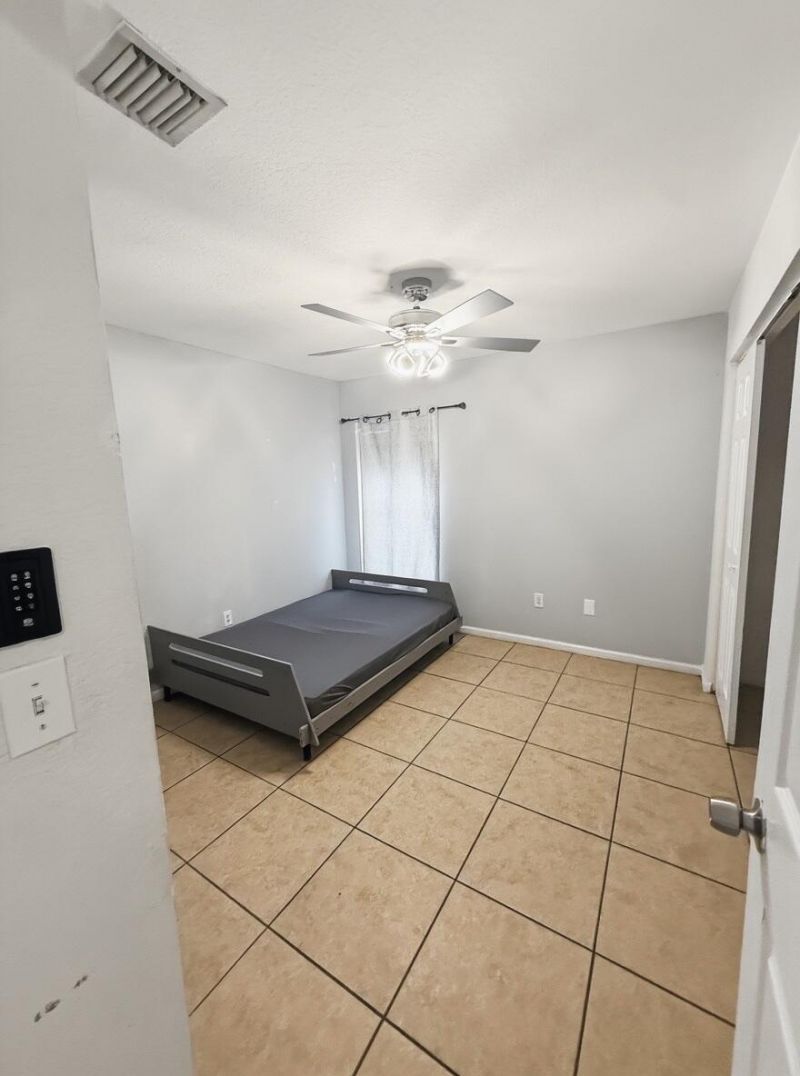 2225 Laura Lane, West Palm Beach, FL 33415 Photo