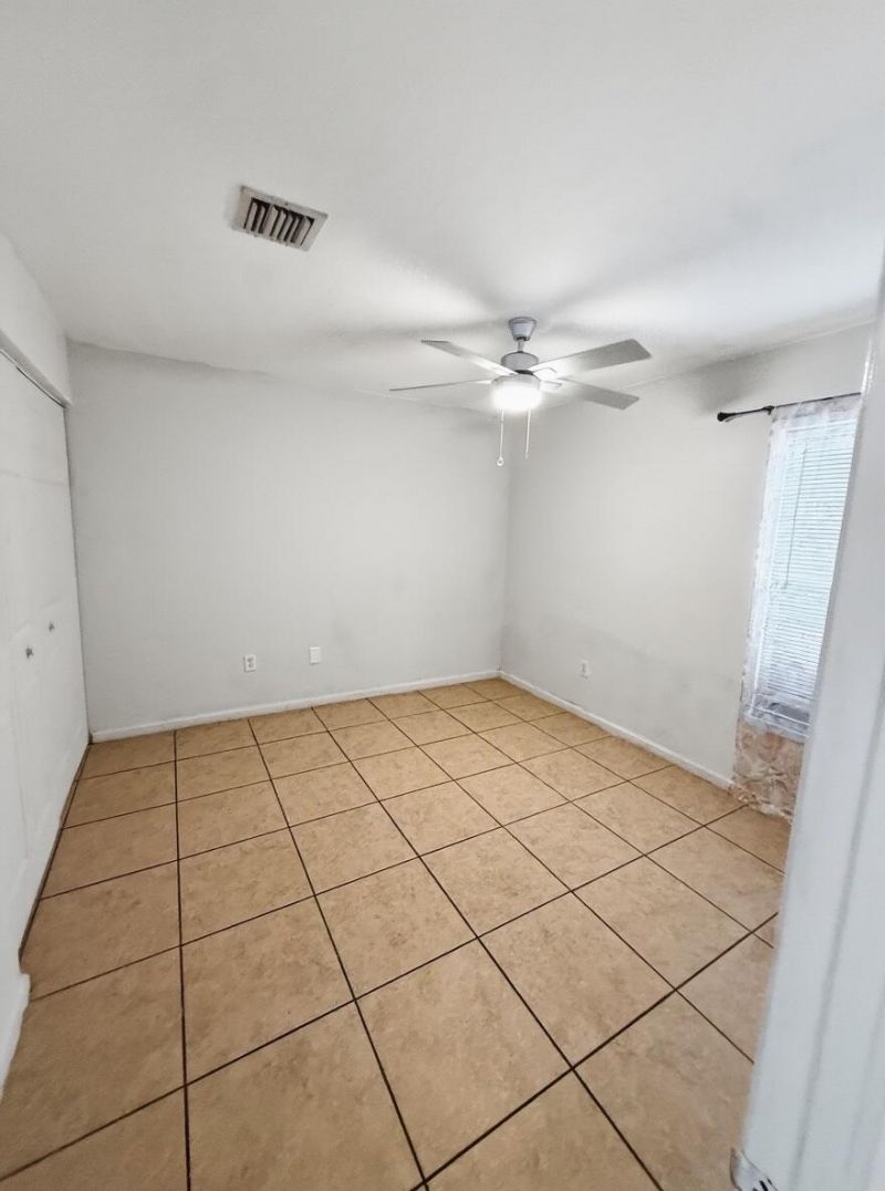 2225 Laura Lane, West Palm Beach, FL 33415 Photo