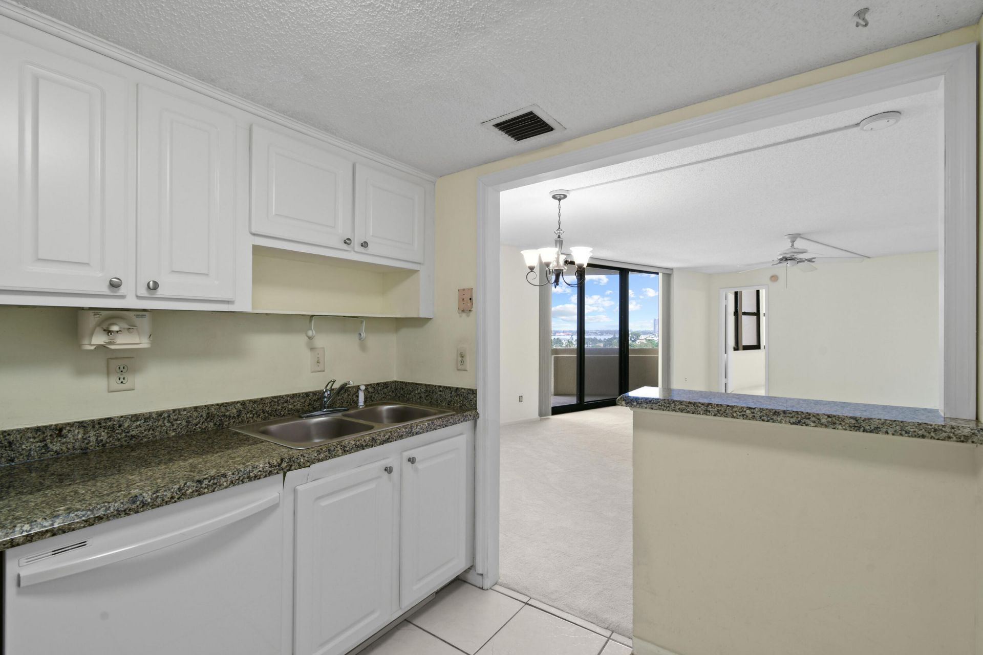 2800 N Ocean Drive, Unit A-8b, Singer Island, FL 33404 Photo
