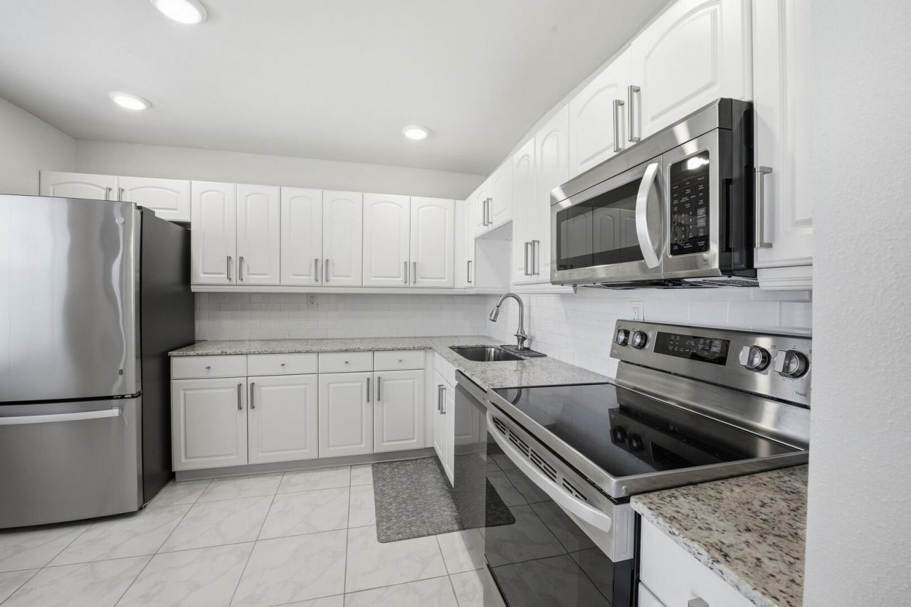563 Piedmont L, Delray Beach, FL 33484 Photo