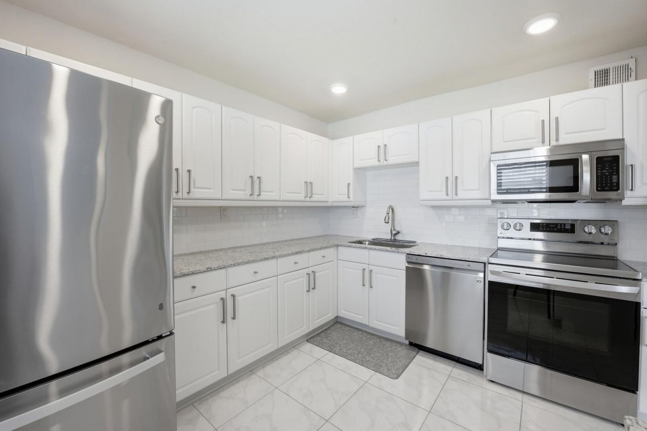 563 Piedmont L, Delray Beach, FL 33484 Photo