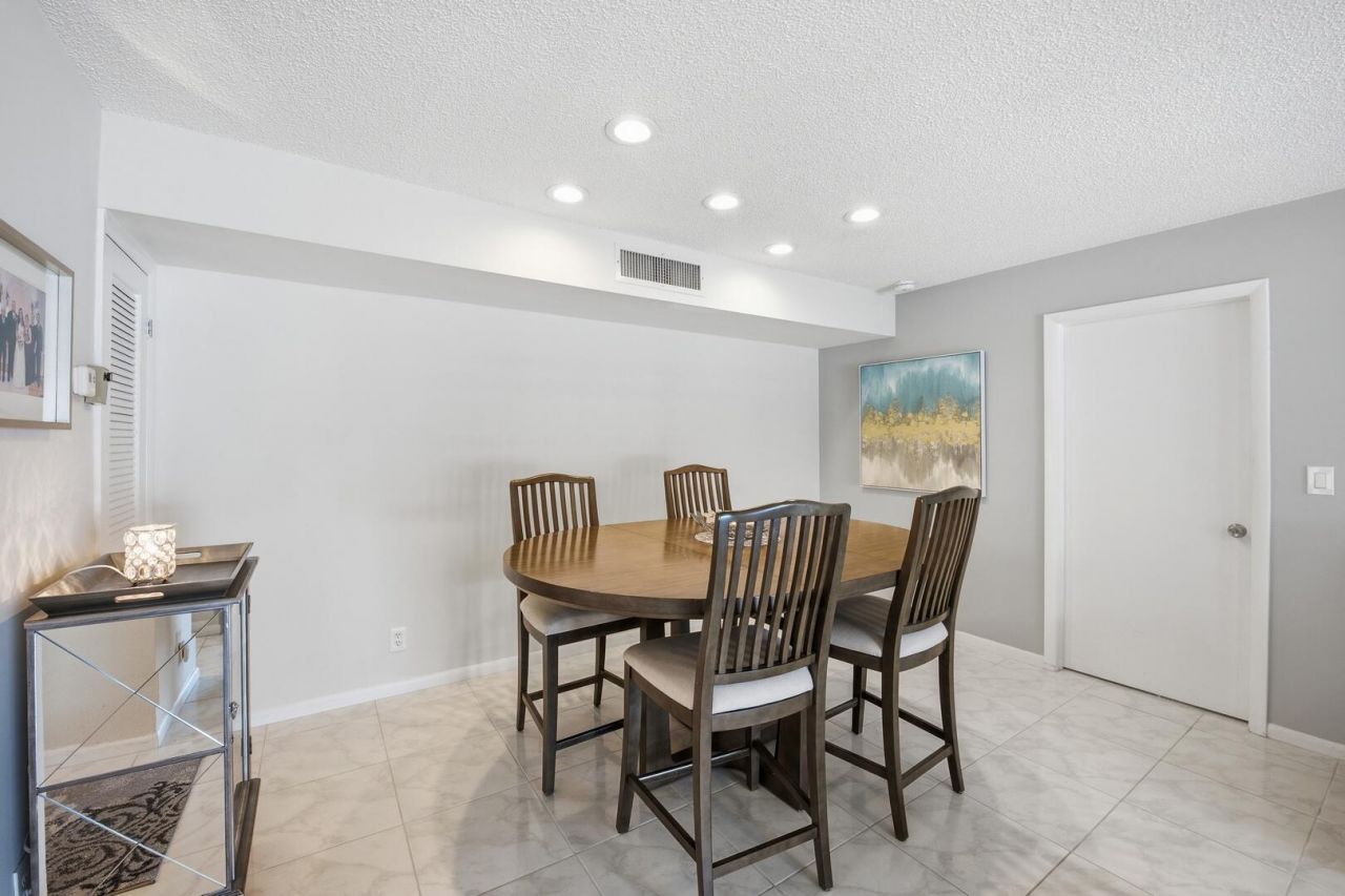 563 Piedmont L, Delray Beach, FL 33484 Photo