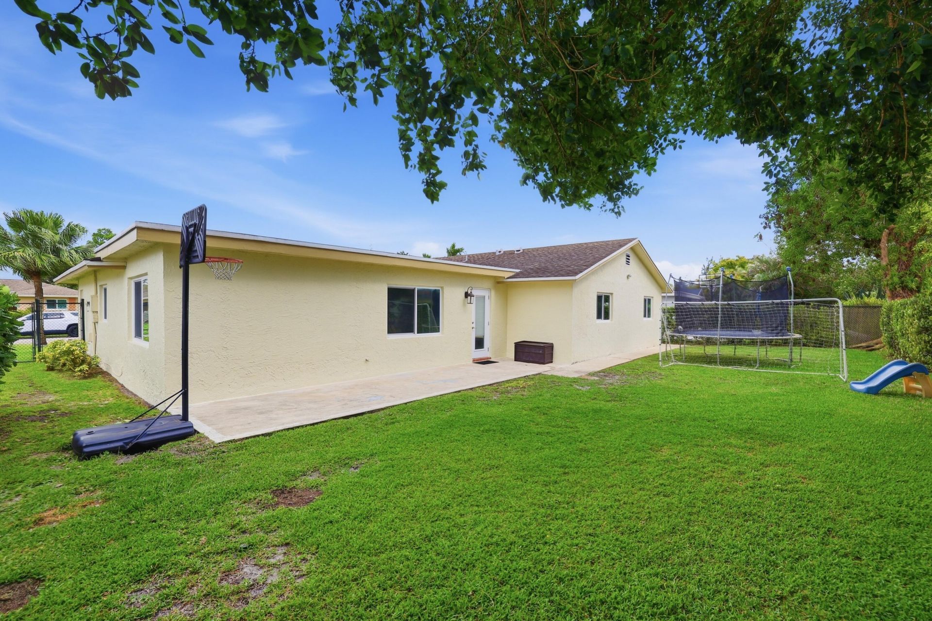 8109 NW 94th Avenue, Tamarac, FL 33321 Photo