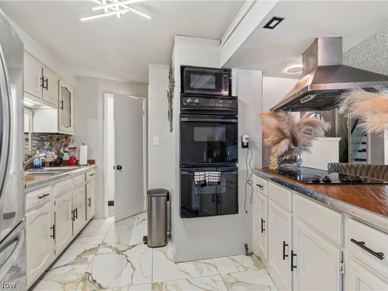 19406 Wickfield Avenue, Warrensville Heights, OH 44122 Photo 10