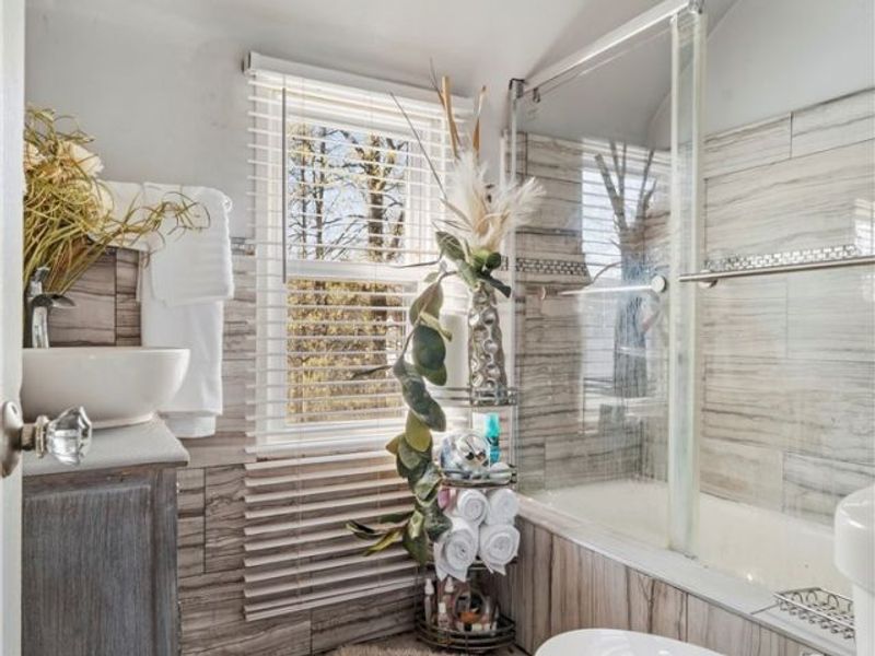 19406 Wickfield Avenue, Warrensville Heights, OH 44122 Photo 20