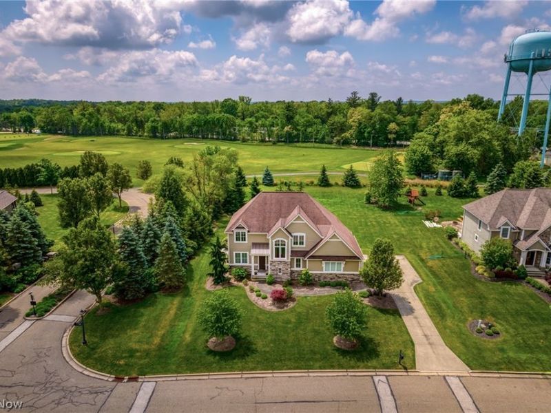 435 Dunwoody Drive , Aurora, OH 44202 Photo 3