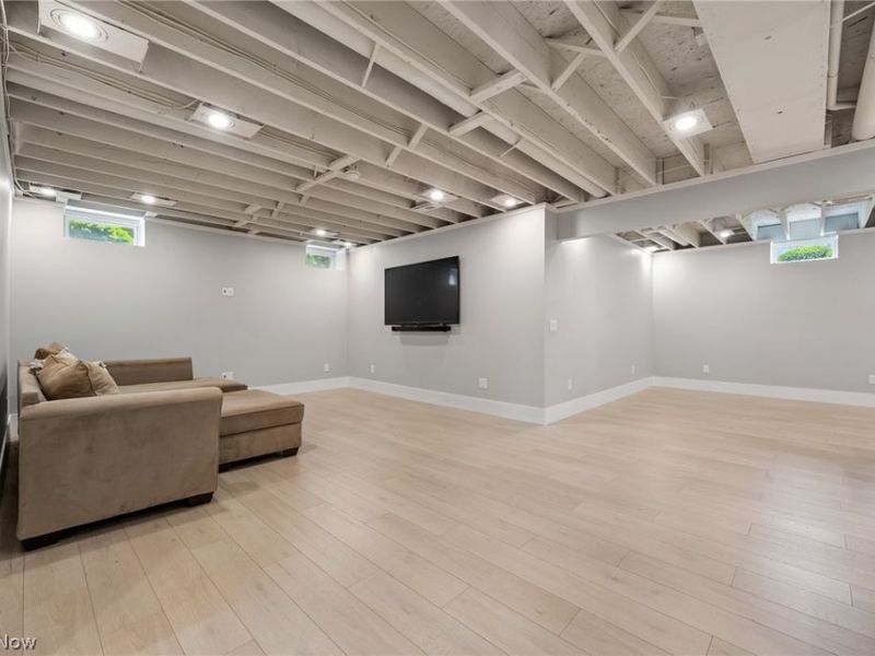 435 Dunwoody Drive , Aurora, OH 44202 Photo 32