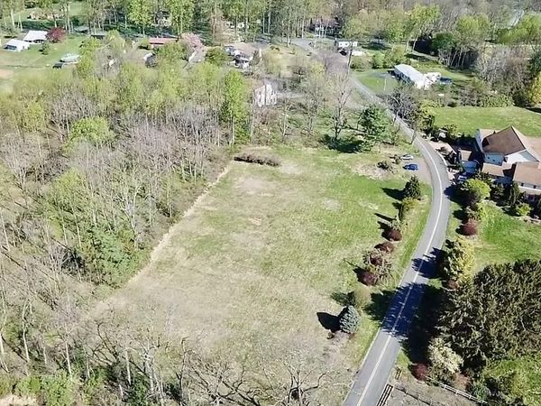 6302 BATMAN ROAD , ZIONSVILLE, PA 18092