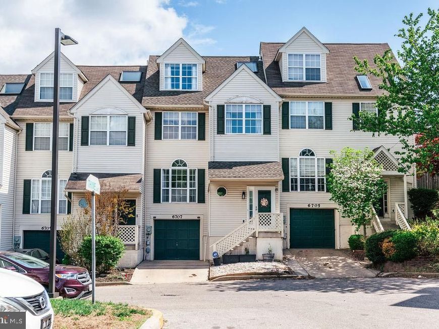 6707 Cinnamon Drive, Philadelphia, PA 19128 Main Photo