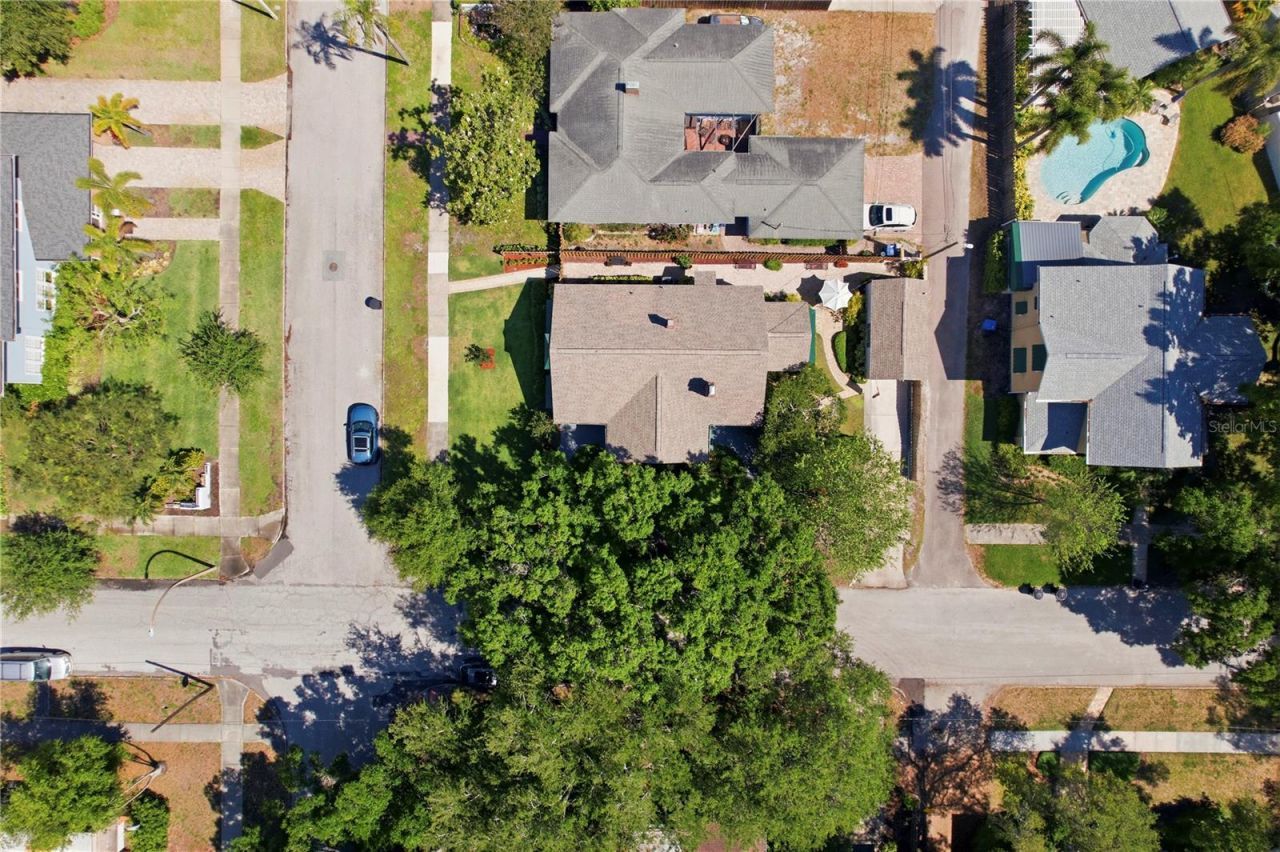 1325 24th Avenue N, Saint Petersburg, FL 33704 Photo