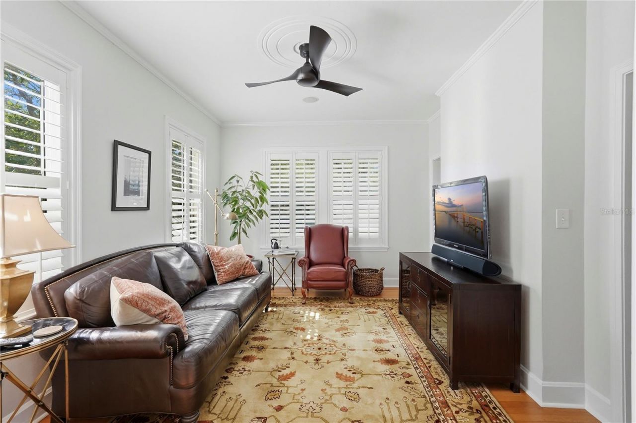 1325 24th Avenue N, Saint Petersburg, FL 33704 Photo