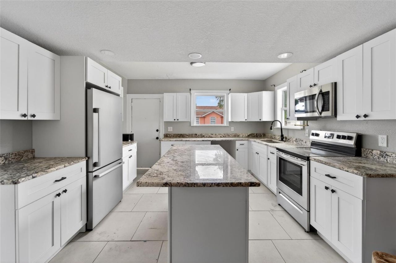 1900 16th Street S, Saint Petersburg, FL 33705 Photo