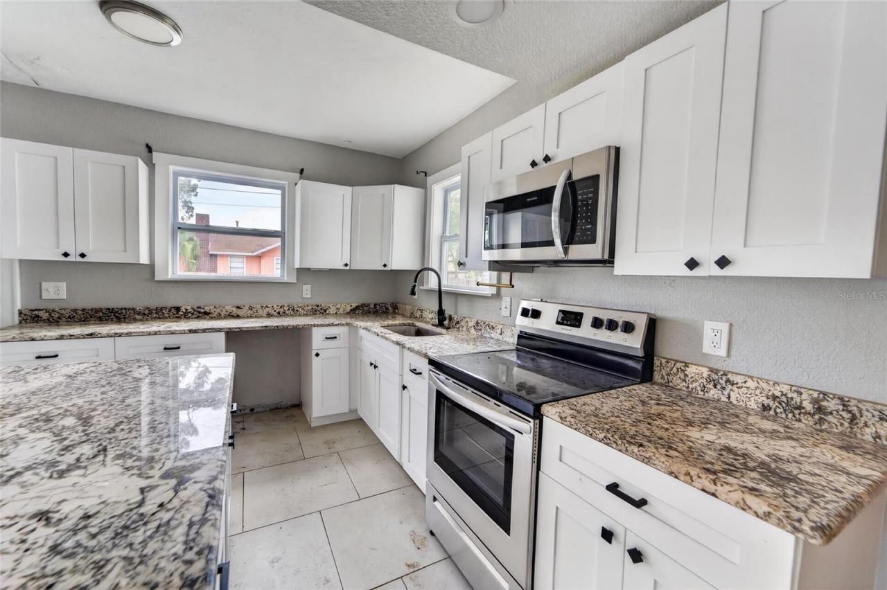 1900 16th Street S, Saint Petersburg, FL 33705 Photo