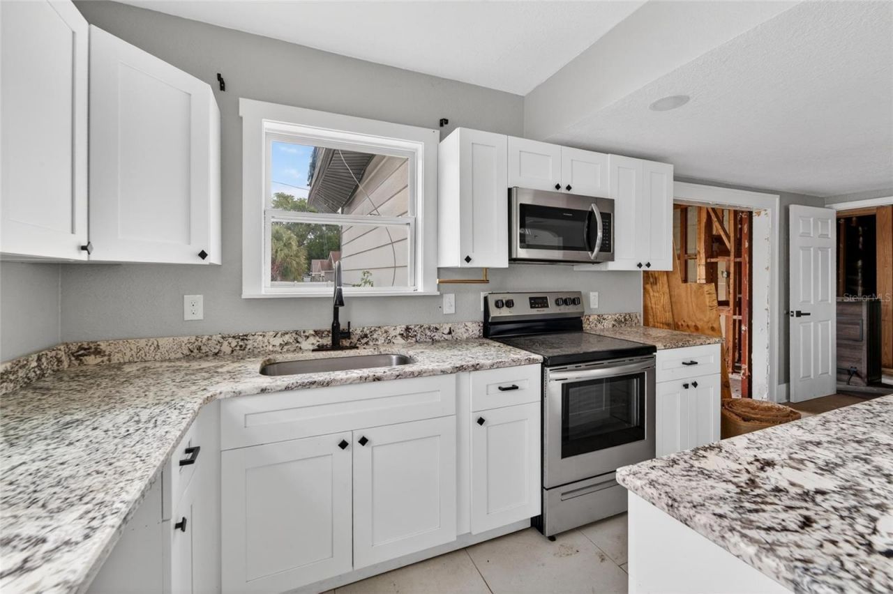 1900 16th Street S, Saint Petersburg, FL 33705 Photo