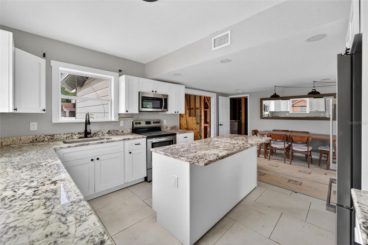 1900 16th Street S, Saint Petersburg, FL 33705 Photo