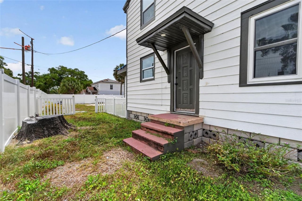 1900 16th Street S, Saint Petersburg, FL 33705 Photo