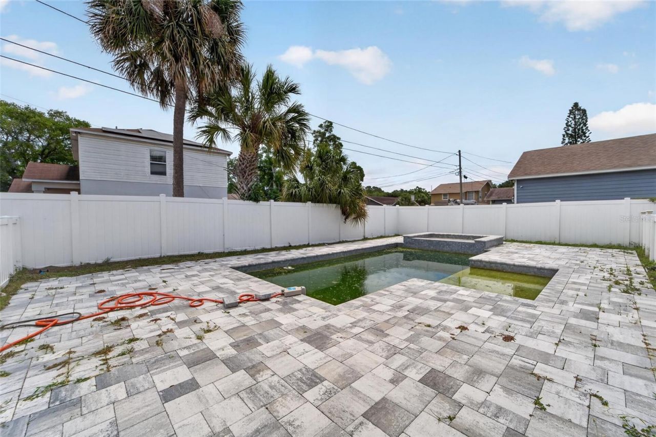 1900 16th Street S, Saint Petersburg, FL 33705 Photo
