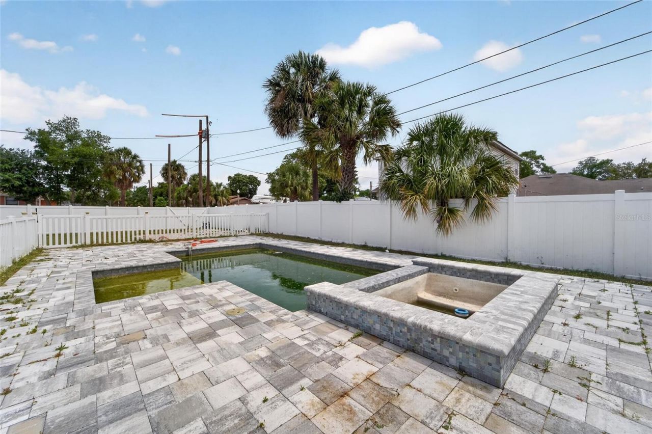 1900 16th Street S, Saint Petersburg, FL 33705 Photo