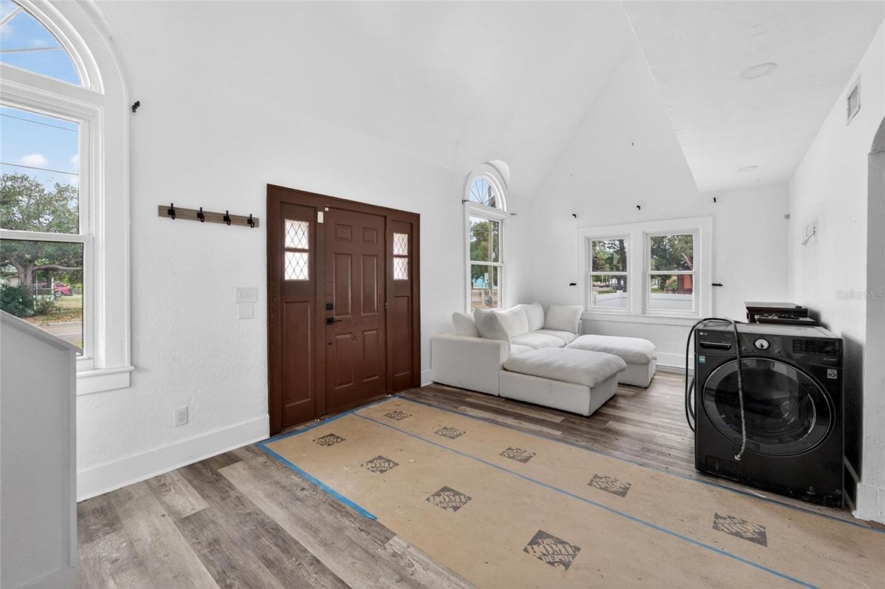 1900 16th Street S, Saint Petersburg, FL 33705 Photo