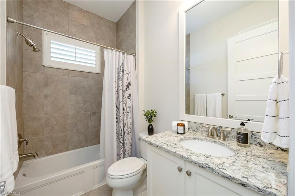 6466 Warwick Ave, Naples, FL 34113 Photo